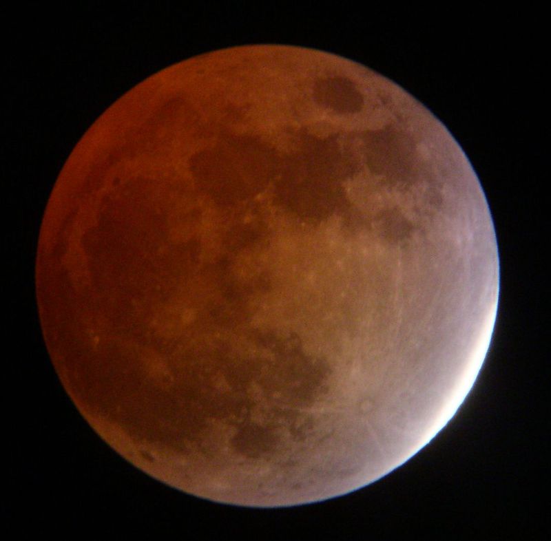 Space/lunar_eclipse.jpg