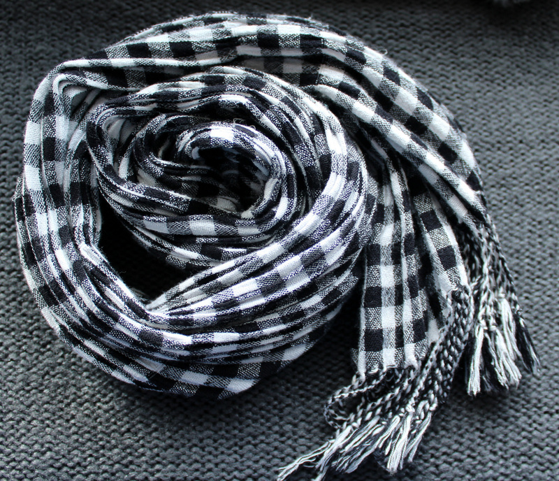 Clothes/scarf.jpg