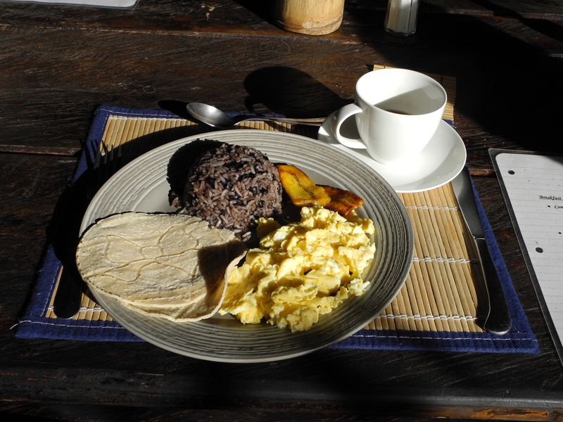20121228.3453.aroma_de_campo.breakfast.jpg