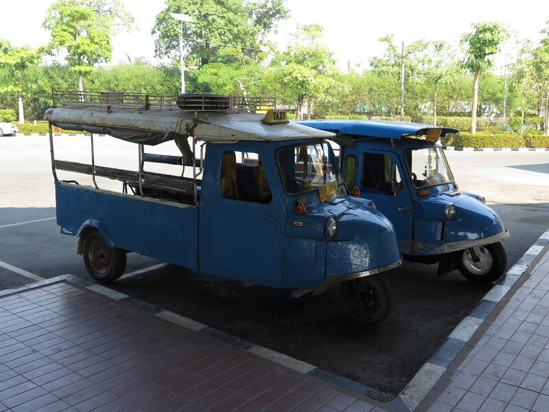 20150104.03.Tuktuks.jpg